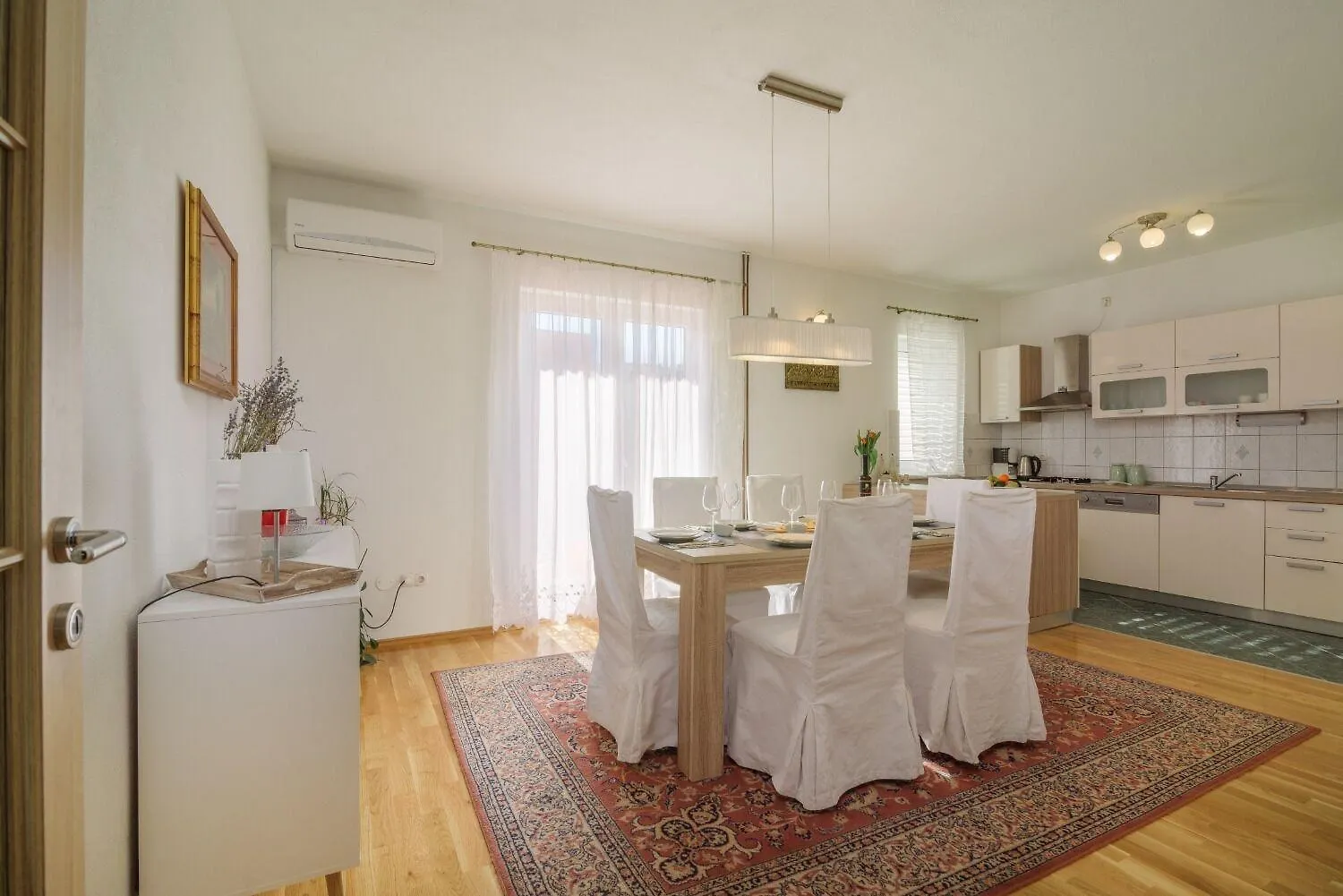 Apartment Vana Kastela 0*,  Croatia